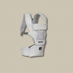 ポグネー ワンピックベースのヒップシートを試着比較できる店舗、ルカコストア 東京 下北沢 完全予約制