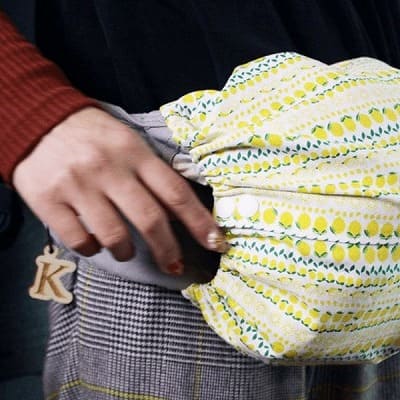 抱っこひも木製イニシャルチャーム 自分用の目印になる簡単取り付け