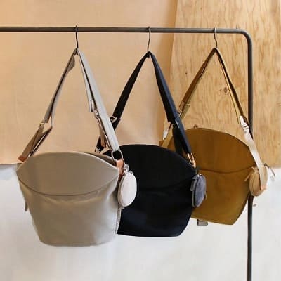 ノルン(N/ORN)抱っこ紐バッグ(日本製)ヒップシートになるマザーズバッグ(防水・抗菌防臭) 腰すわり後(生後約7か月頃)~20㎏(5歳頃)まで長く使える熟練のバッグ職人が創ったおしゃれなショルダーバッグ