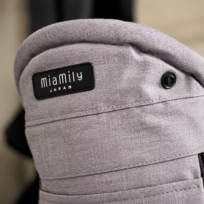 ミアミリー(MiaMily)コアキャリア(CORE CARRIER) 【ストーングレー】新生児から20kgまで超フィットで肩腰超ラク！フィットするヒップシートキャリア/MiaMilly JAPAN正規品